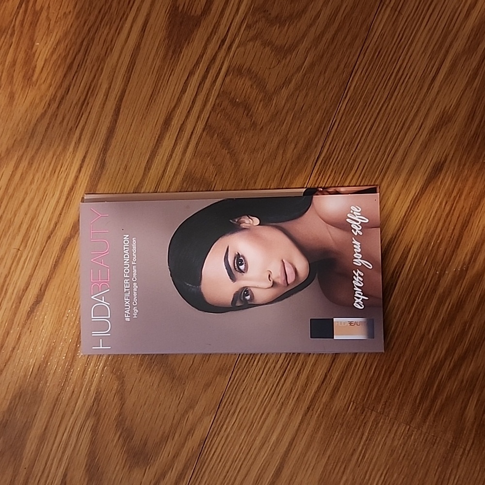FREE Huda Faux Filter Foundation